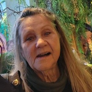 Meet your Posher, Deborah